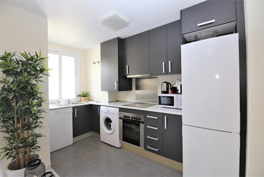 R4229560-Apartment-For-Sale-Estepona-Middle-Floor-2-Beds-74-Built-5