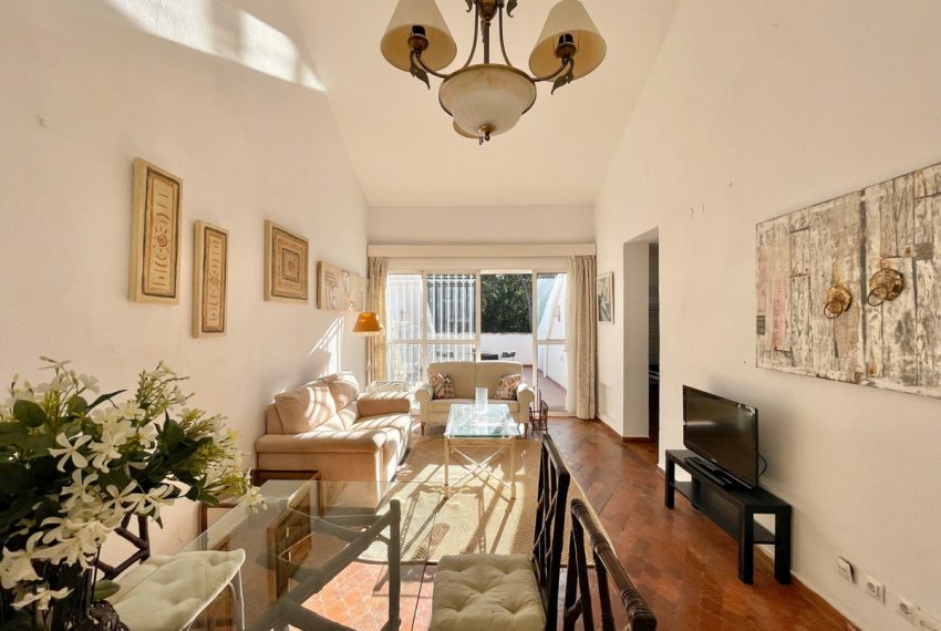 R4233046-Apartment-For-Sale-Nueva-Andalucia-Penthouse-2-Beds-109-Built-1