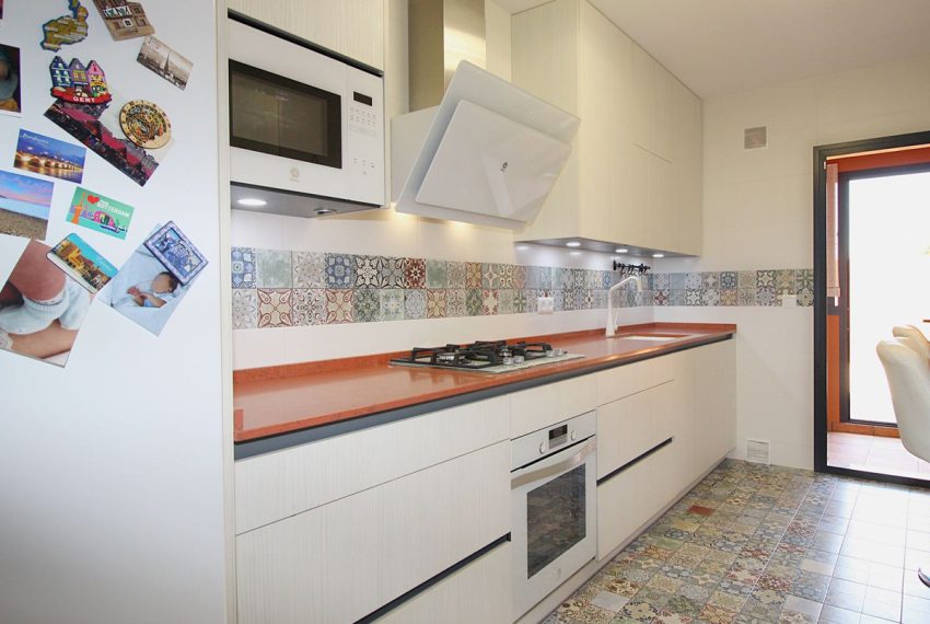 R4345030-Apartment-For-Sale-Coin-Ground-Floor-3-Beds-99-Built-8