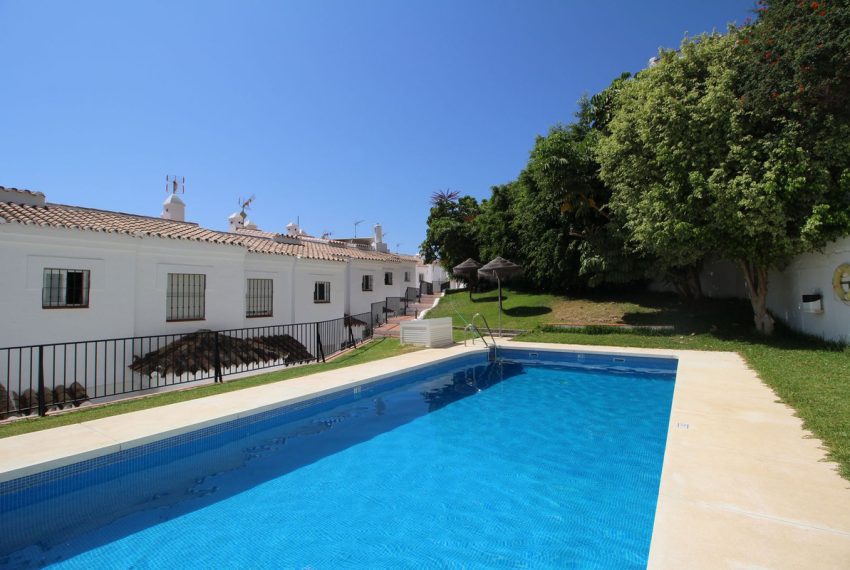 R4406599-Townhouse-For-Sale-Marbella-Terraced-3-Beds-97-Built-1
