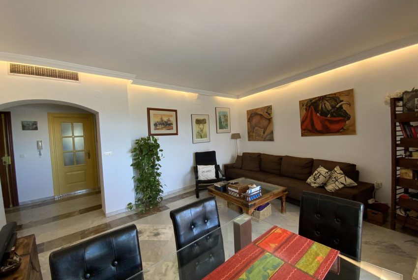 R4420957-Apartment-For-Sale-Nueva-Andalucia-Penthouse-Duplex-3-Beds-132-Built-3