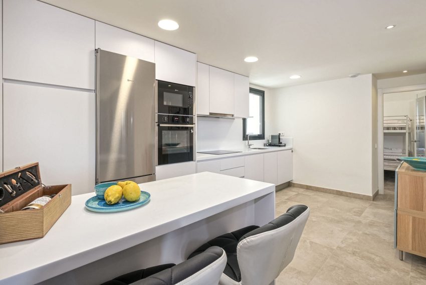R4438654-Apartment-For-Sale-Estepona-Middle-Floor-3-Beds-140-Built-10