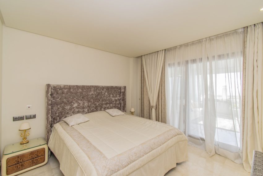 R4445674-Apartment-For-Sale-Estepona-Ground-Floor-3-Beds-212-Built-2