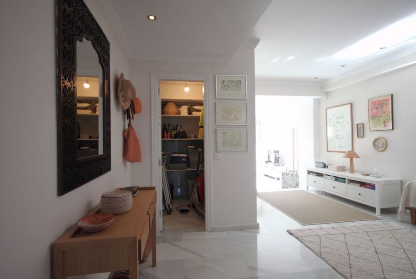 R4562395-Apartment-For-Sale-Nueva-Andalucia-Middle-Floor-2-Beds-128-Built-3