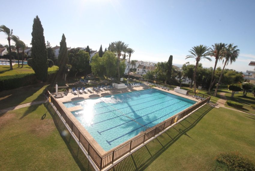 R4562395-Apartment-For-Sale-Nueva-Andalucia-Middle-Floor-2-Beds-128-Built