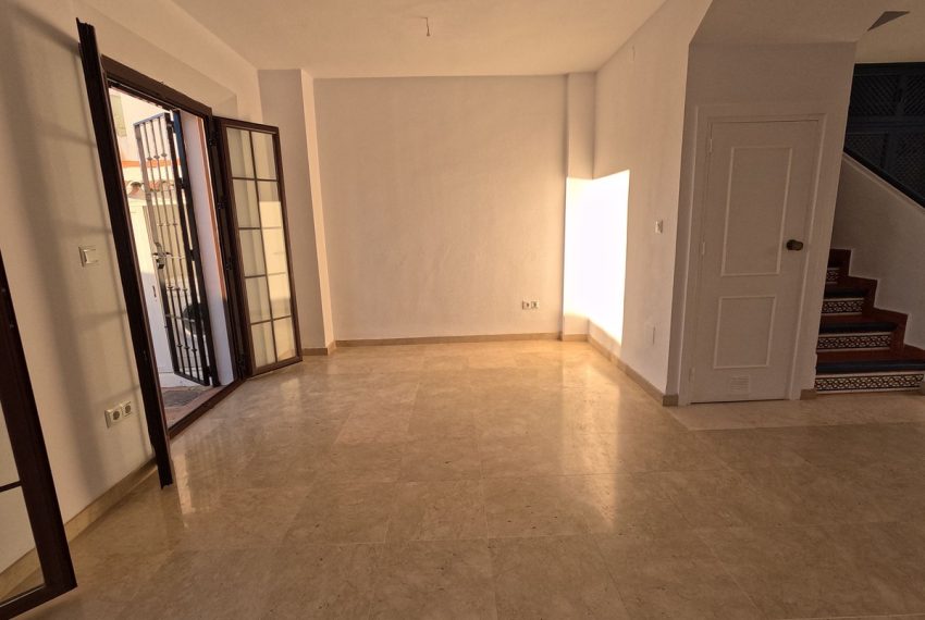 R4578340-Townhouse-For-Sale-Nueva-Andalucia-Terraced-2-Beds-95-Built-7