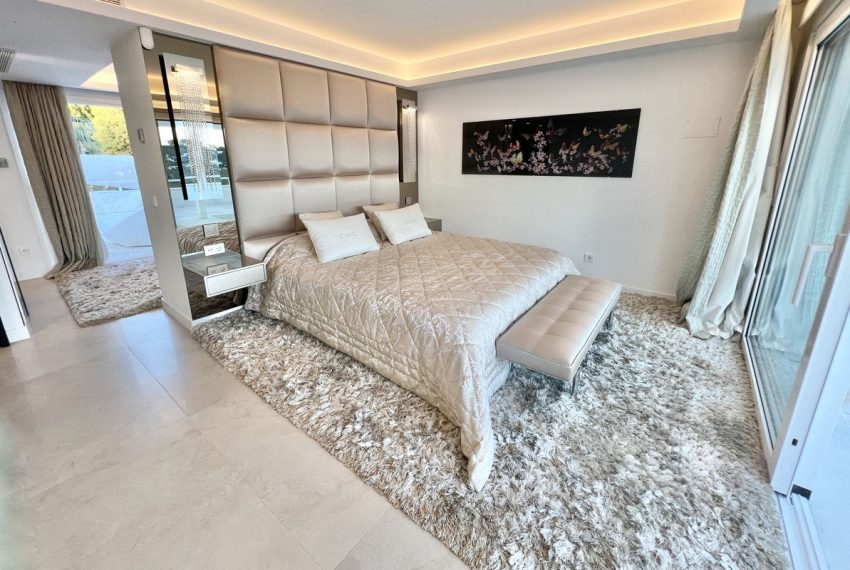 R4599298-Apartment-For-Sale-Nueva-Andalucia-Penthouse-4-Beds-215-Built-16