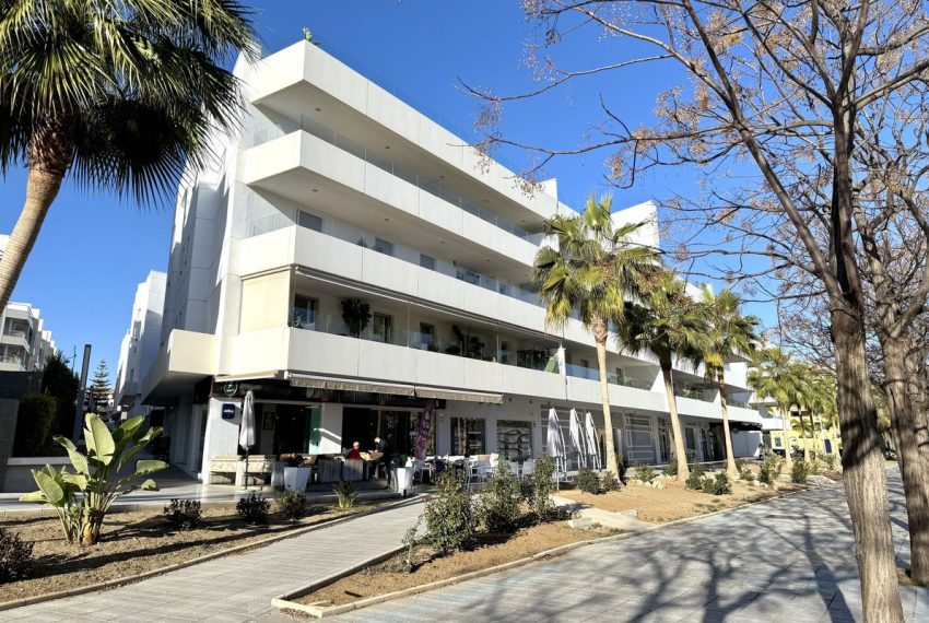 R4599325-Apartment-For-Sale-San-Pedro-de-Alcantara-Penthouse-3-Beds-143-Built-2