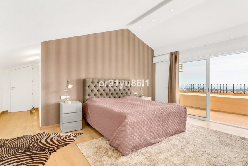 R4619125-Apartment-For-Sale-Nueva-Andalucia-Penthouse-4-Beds-357-Built-16