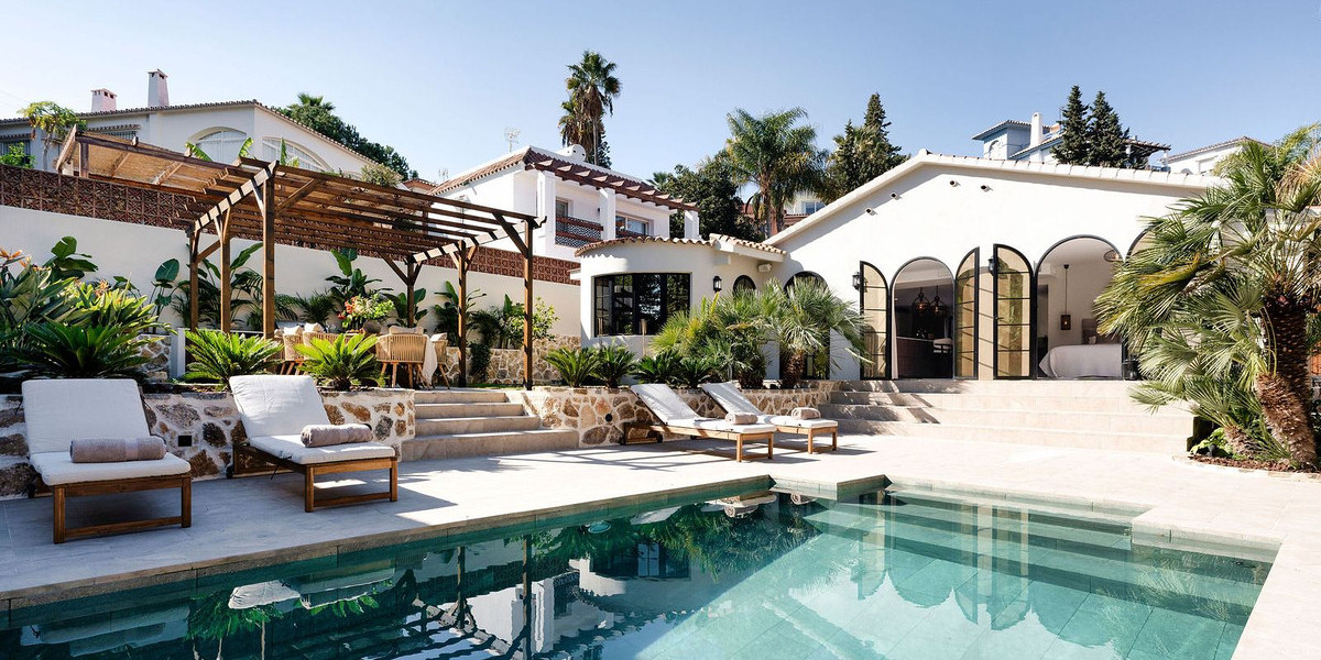 Detached  Villa For Sale | €1795000 | 4 Beds | Nueva Andalucía Area