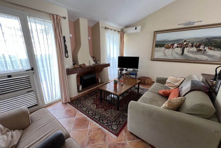 R4675294-Apartment-For-Sale-New-Golden-Mile-Ground-Floor-1-Beds-69-Built-3