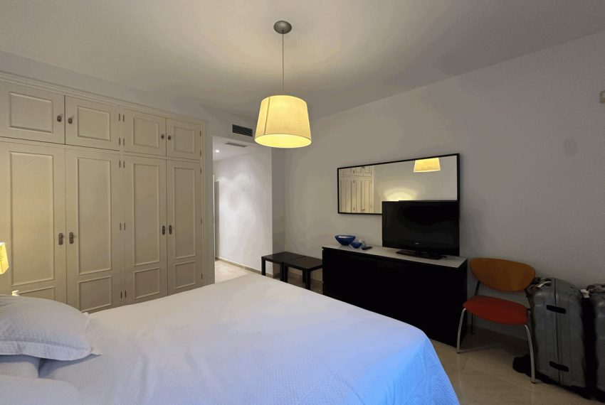 R4682530-Apartment-For-Sale-Estepona-Ground-Floor-4-Beds-205-Built-18