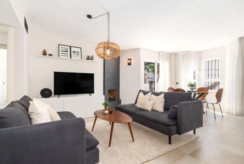 R4683565-Apartment-For-Sale-Nueva-Andalucia-Penthouse-2-Beds-90-Built-2