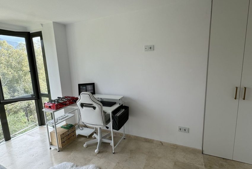 R4683916-Apartment-For-Sale-Nueva-Andalucia-Middle-Floor-3-Beds-127-Built-18