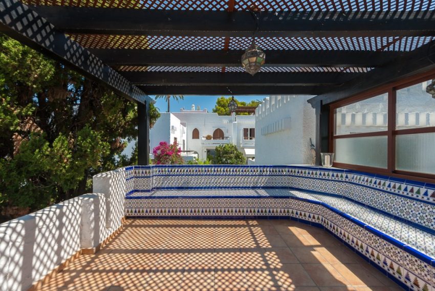 R3499087-Townhouse-For-Sale-Nueva-Andalucia-Terraced-2-Beds-126-Built-1