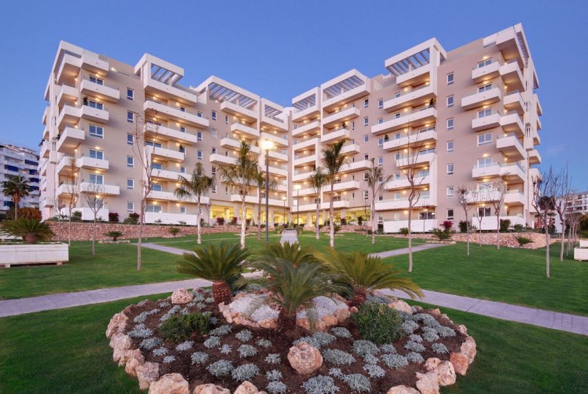 R4229548-Apartment-For-Sale-Nueva-Andalucia-Penthouse-2-Beds-127-Built