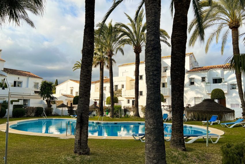 R4239178-Townhouse-For-Sale-Nueva-Andalucia-Terraced-2-Beds-125-Built-12