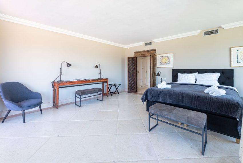 R4301827-Apartment-For-Sale-Nueva-Andalucia-Penthouse-5-Beds-444-Built-16