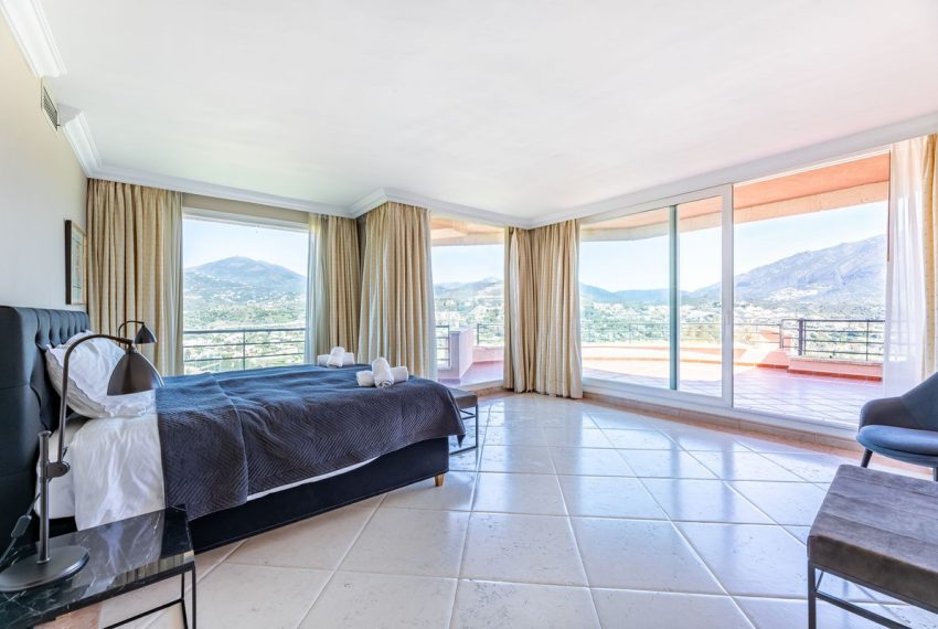 R4301827-Apartment-For-Sale-Nueva-Andalucia-Penthouse-5-Beds-444-Built-18