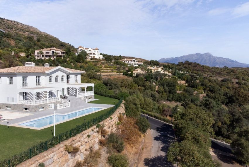 R4327726-Villa-For-Sale-Marbella-Detached-6-Beds-860-Built