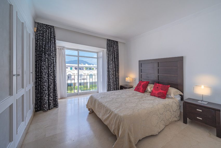 R4369717-Apartment-For-Sale-Nueva-Andalucia-Penthouse-Duplex-2-Beds-162-Built-3
