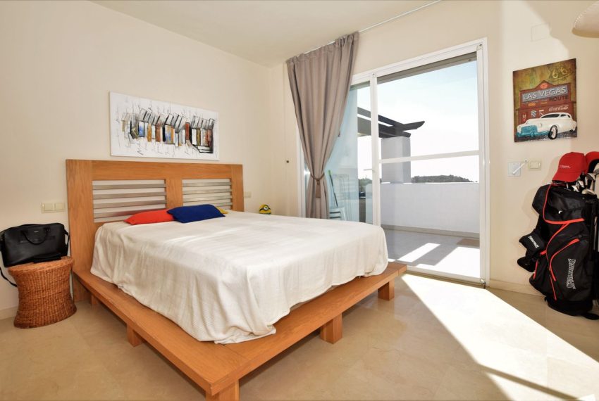 R4389013-Apartment-For-Sale-La-Quinta-Penthouse-3-Beds-145-Built-14