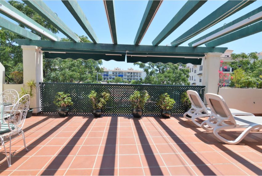 R4392865-Apartment-For-Sale-Nueva-Andalucia-Middle-Floor-3-Beds-130-Built-3