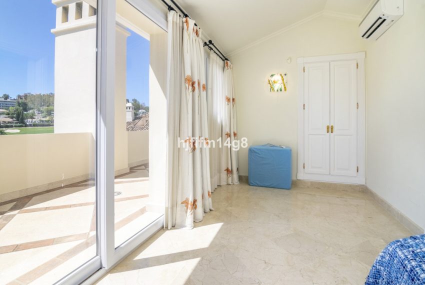 R4410754-Apartment-For-Sale-Nueva-Andalucia-Penthouse-3-Beds-149-Built-13