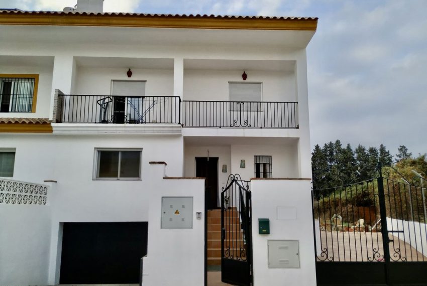 R4417906-Townhouse-For-Sale-San-Pedro-de-Alcantara-Terraced-4-Beds-300-Built-13