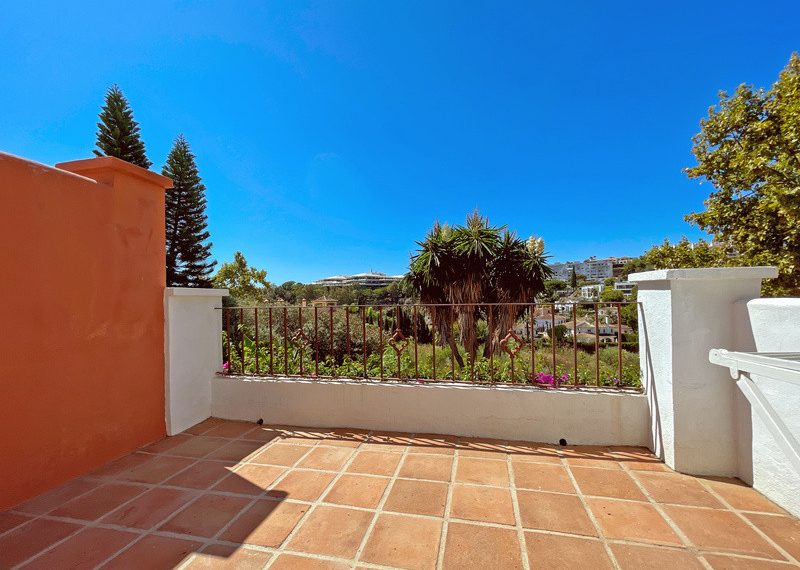 R4419826-Townhouse-For-Sale-Nueva-Andalucia-Terraced-5-Beds-320-Built-18