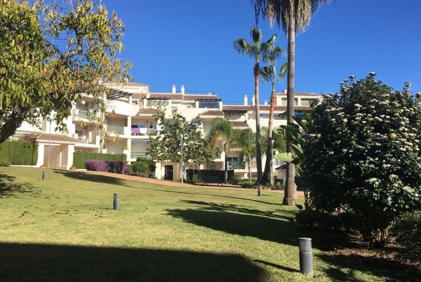 R4435933-Apartment-For-Sale-Nueva-Andalucia-Middle-Floor-2-Beds-75-Built-1