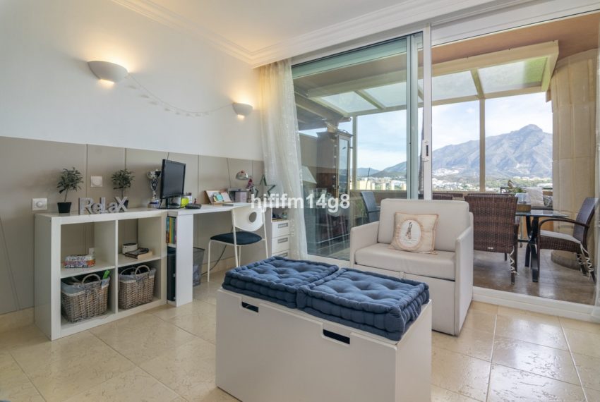 R4458799-Apartment-For-Sale-Nueva-Andalucia-Middle-Floor-4-Beds-233-Built-14