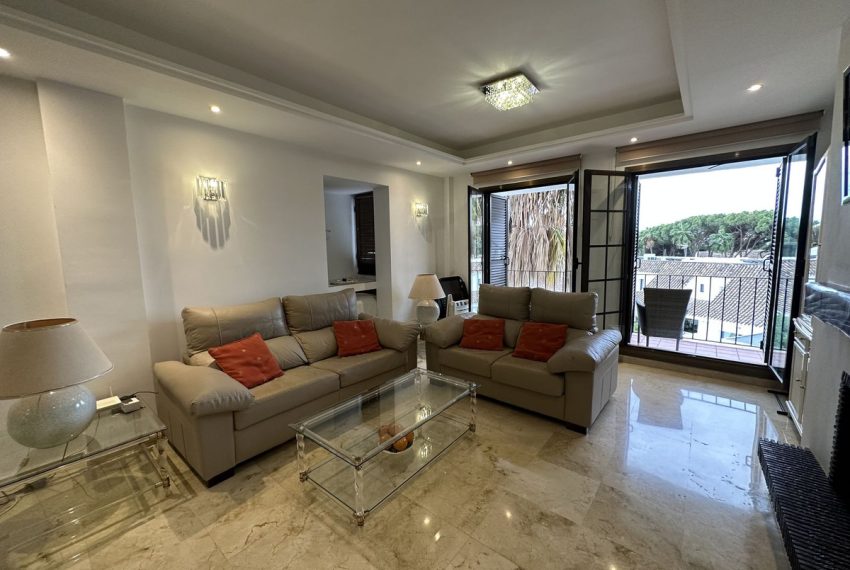 R4459321-Apartment-For-Sale-Nueva-Andalucia-Duplex-3-Beds-155-Built-3