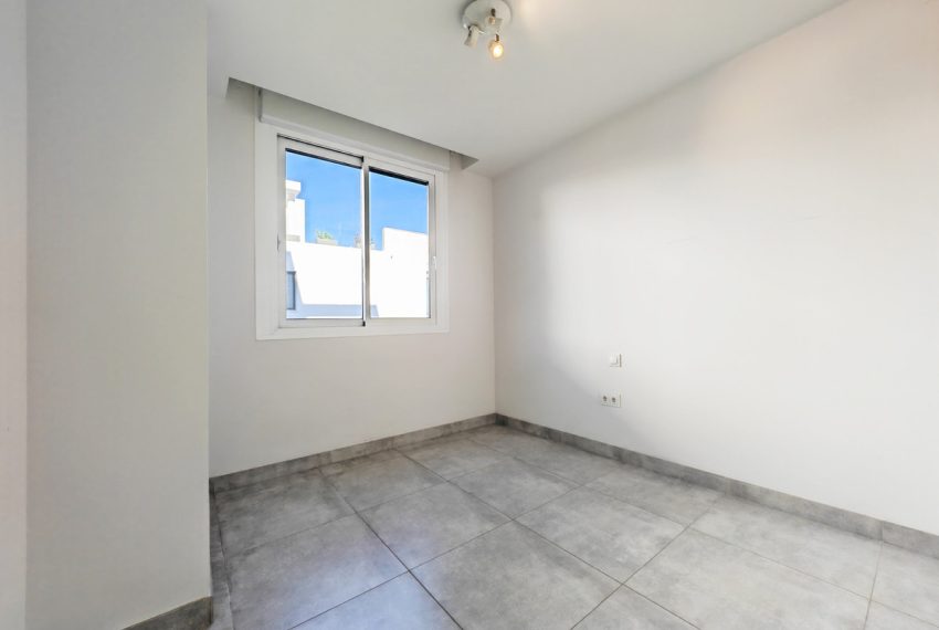 R4526062-Apartment-For-Sale-La-Cala-de-Mijas-Ground-Floor-3-Beds-100-Built-9