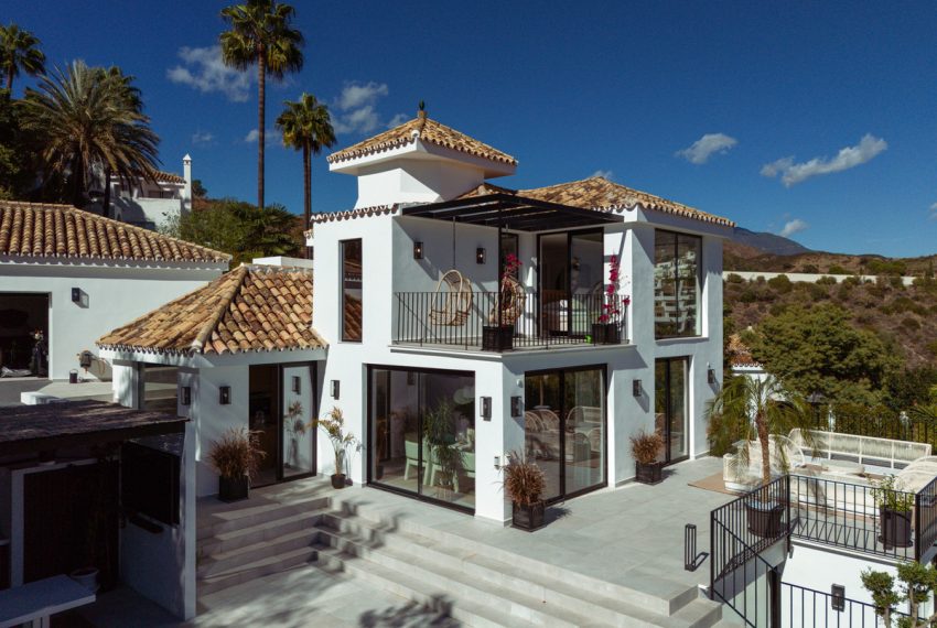 R4562839-Villa-For-Sale-Nueva-Andalucia-Detached-5-Beds-263-Built-2