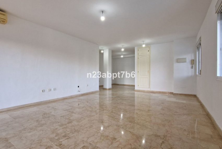 R4564105-Apartment-For-Sale-Nueva-Andalucia-Middle-Floor-2-Beds-84-Built-3