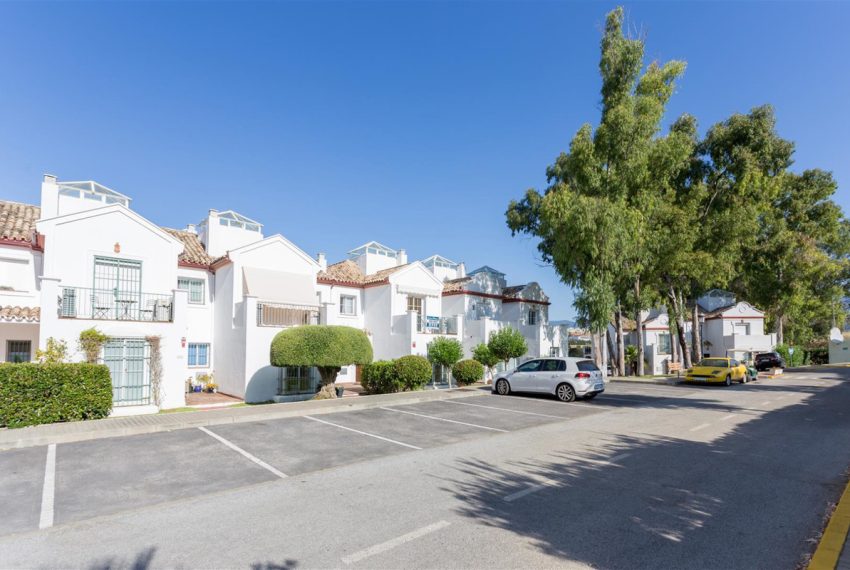 R4570171-Townhouse-For-Sale-Guadalmina-Alta-Terraced-4-Beds-195-Built-1