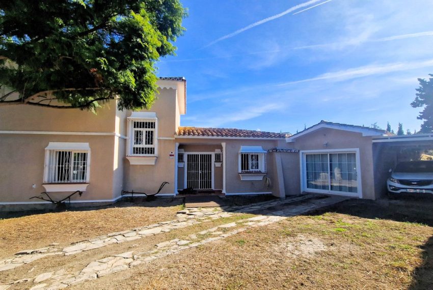 R4582345-Villa-For-Sale-San-Pedro-de-Alcantara-Detached-3-Beds-206-Built-2