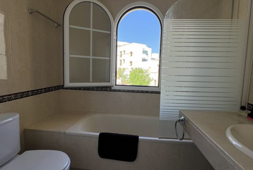 R4593796-Apartment-For-Sale-Nueva-Andalucia-Middle-Floor-2-Beds-89-Built-11