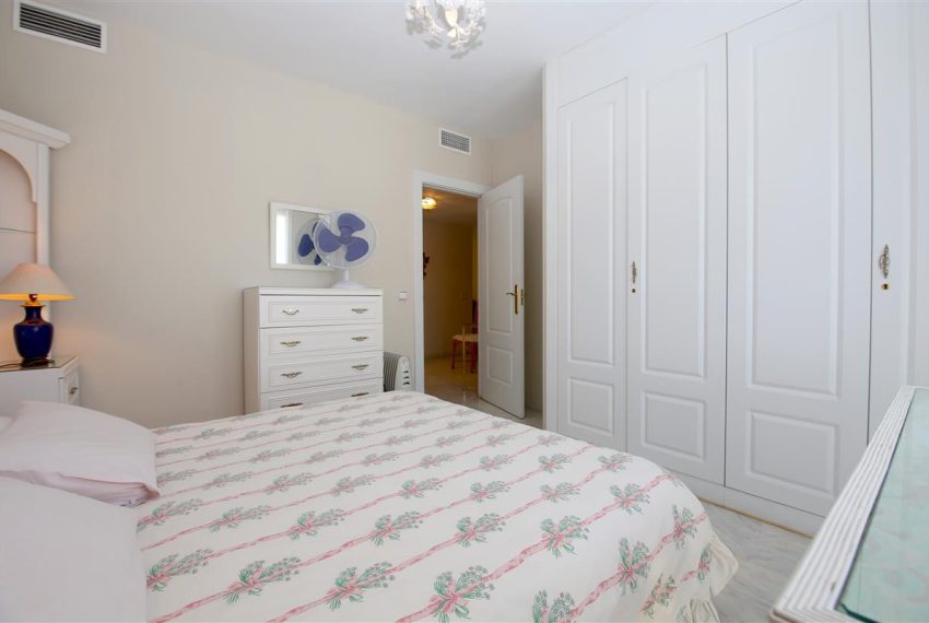 R4606180-Apartment-For-Sale-Estepona-Middle-Floor-4-Beds-195-Built-14