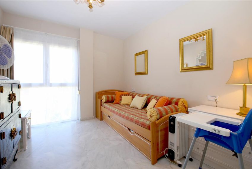 R4606180-Apartment-For-Sale-Estepona-Middle-Floor-4-Beds-195-Built-17