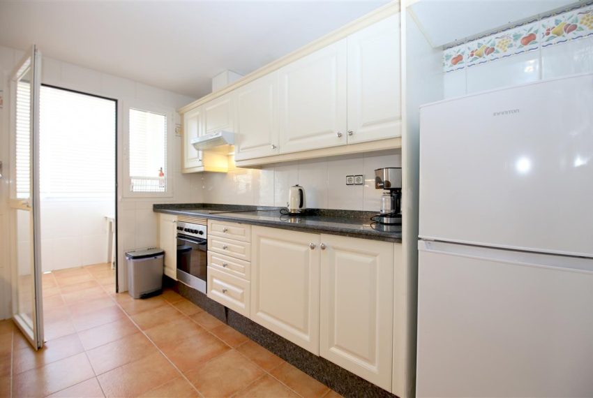 R4606180-Apartment-For-Sale-Estepona-Middle-Floor-4-Beds-195-Built-3