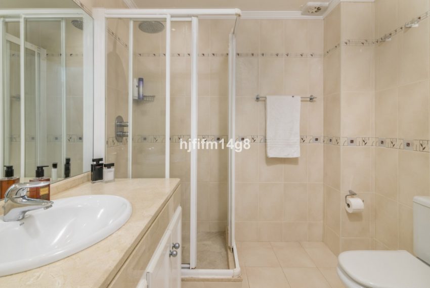 R4626166-Apartment-For-Sale-Nueva-Andalucia-Middle-Floor-2-Beds-139-Built-11