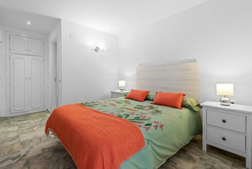 R4633051-Apartment-For-Sale-Elviria-Ground-Floor-4-Beds-161-Built-18