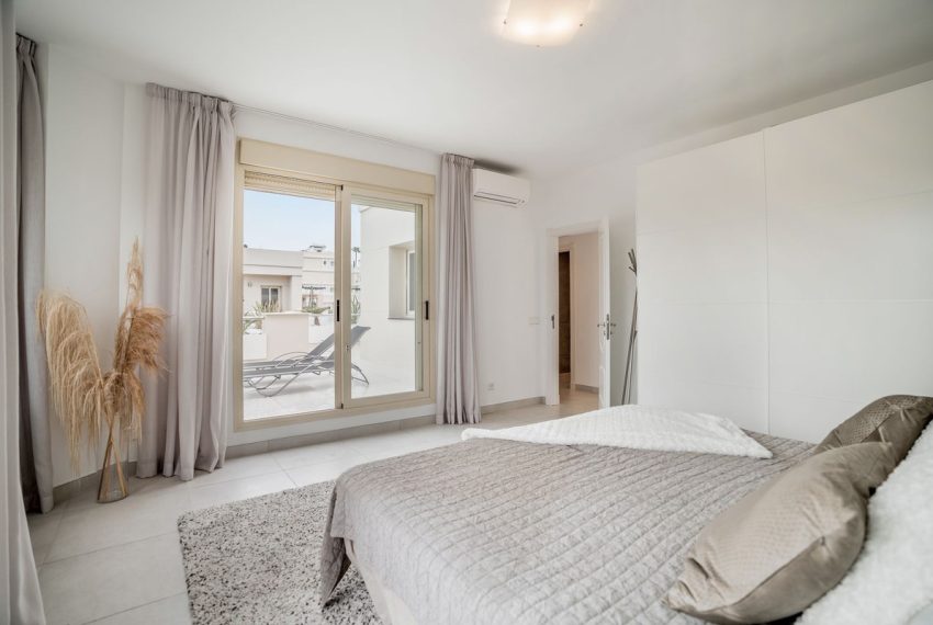 R4648855-Apartment-For-Sale-Nueva-Andalucia-Penthouse-3-Beds-133-Built-18