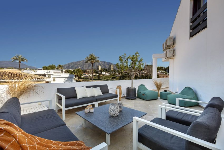 R4653505-Apartment-For-Sale-Nueva-Andalucia-Penthouse-Duplex-4-Beds-145-Built-1
