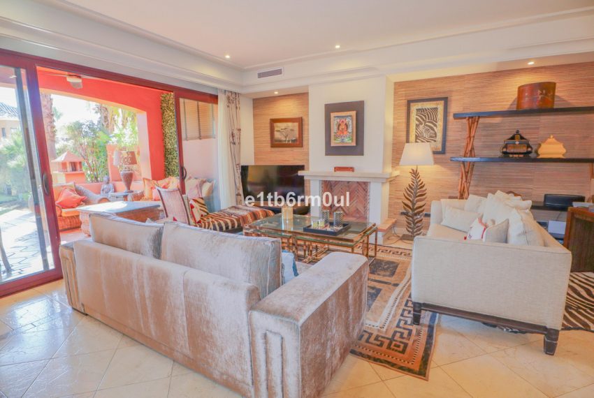 R4654942-Townhouse-For-Sale-The-Golden-Mile-Terraced-5-Beds-292-Built-3