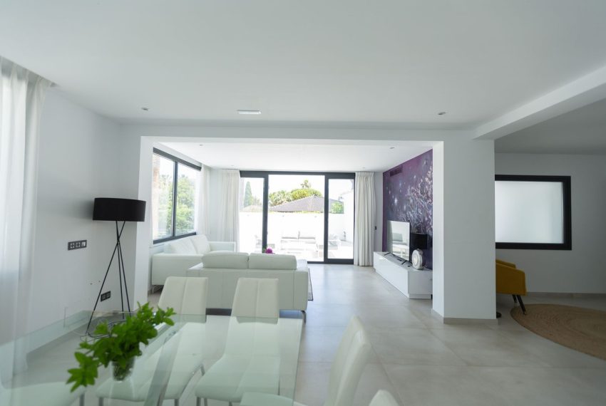 R4661317-Villa-For-Sale-Nueva-Andalucia-Detached-4-Beds-290-Built-13