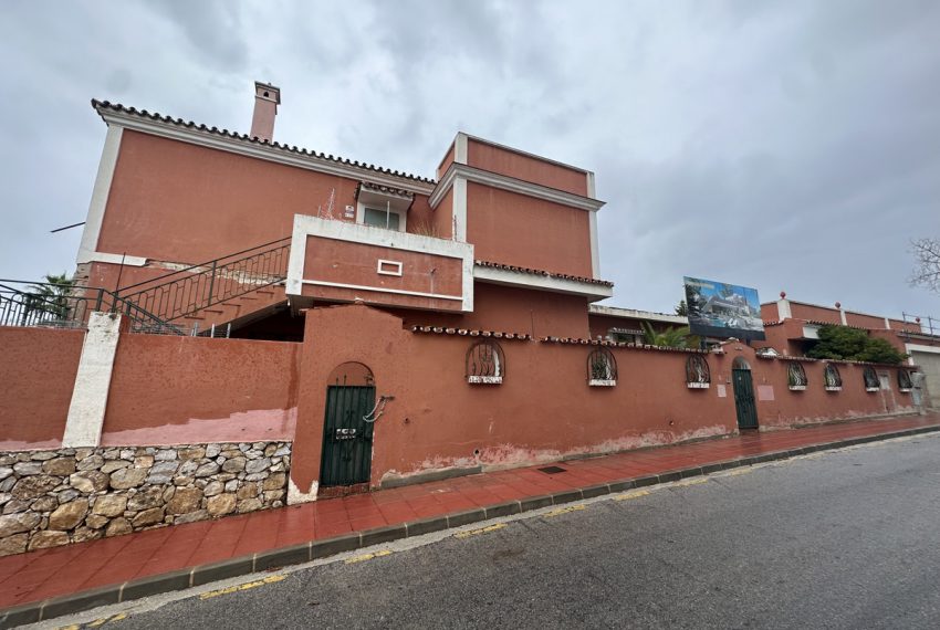 R4668898-Villa-For-Sale-Nueva-Andalucia-Detached-5-Beds-465-Built-13