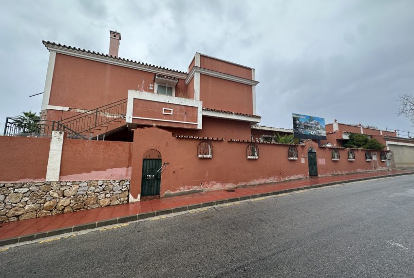 R4668898-Villa-For-Sale-Nueva-Andalucia-Detached-5-Beds-465-Built-14